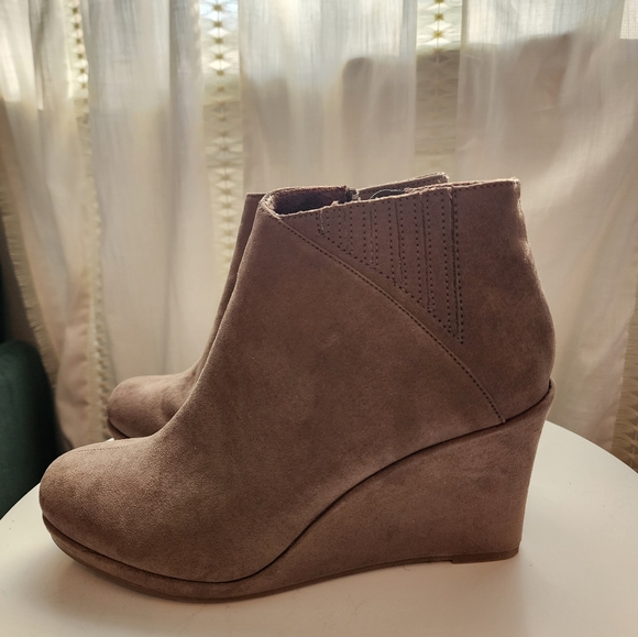 Rampage Brown Suede Wedge Booties - Picture 5 of 7
